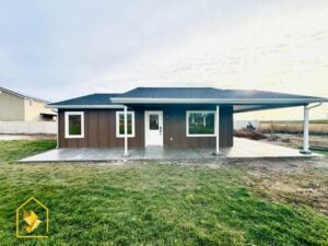 1,200 sq ft